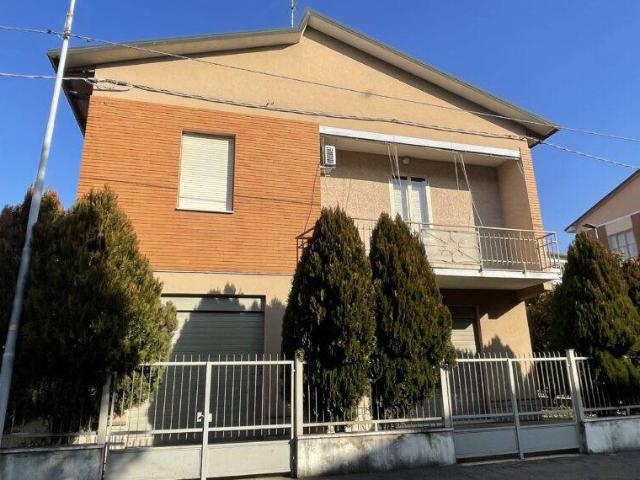 Villa Indipendente in vendita a Pappagnocca, Re