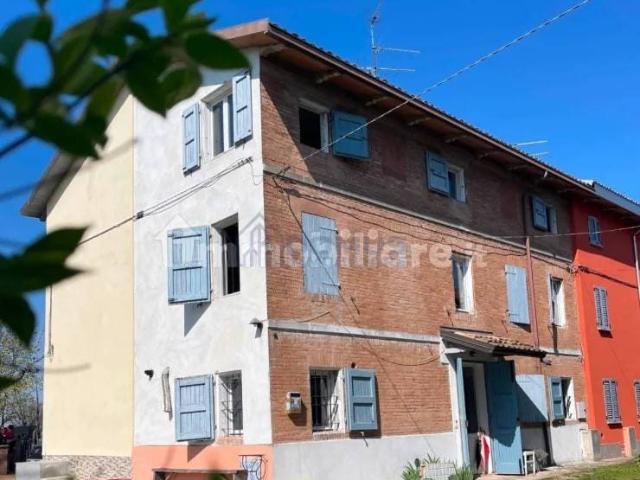 Villa Indipendente in vendita a Colline Matildiche, Re
