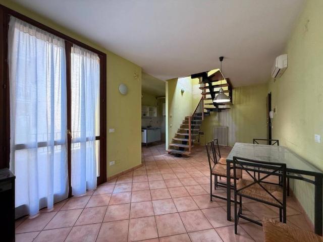 Villa Indipendente in vendita a Re, Reggio Emilia