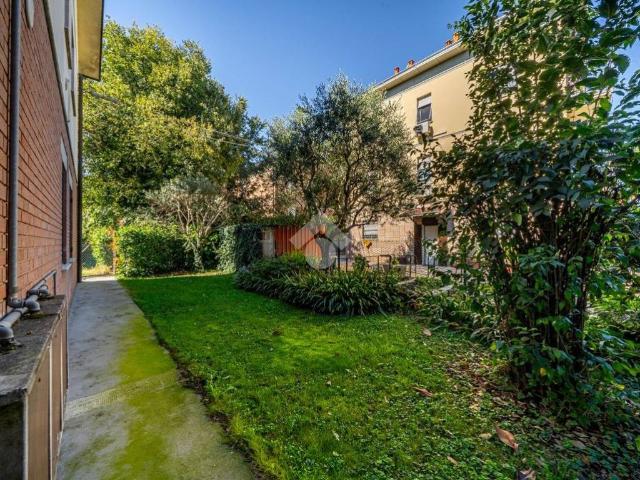 Villa Indipendente in vendita a Re, Reggio Emilia