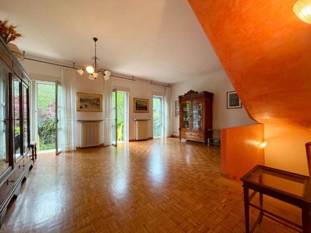 Villa Indipendente in vendita a Re, Reggio Emilia