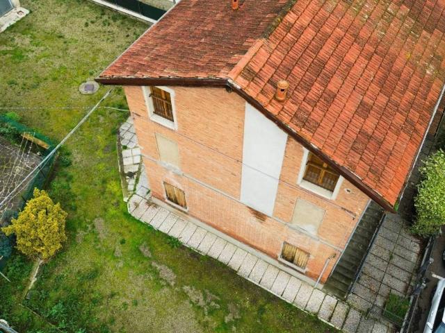 Villa Indipendente in vendita a Santa Croce, Re