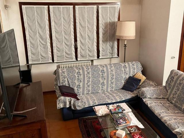 Villa Indipendente in vendita a Villaggio Olimpia, Re