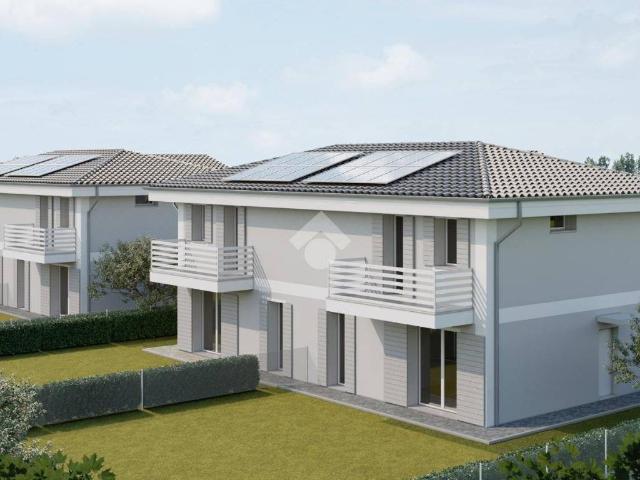 Villa Indipendente in vendita a Re, Reggio Emilia