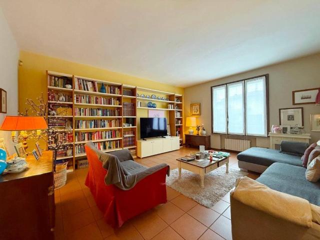 Villa Indipendente in vendita a Canali, Re