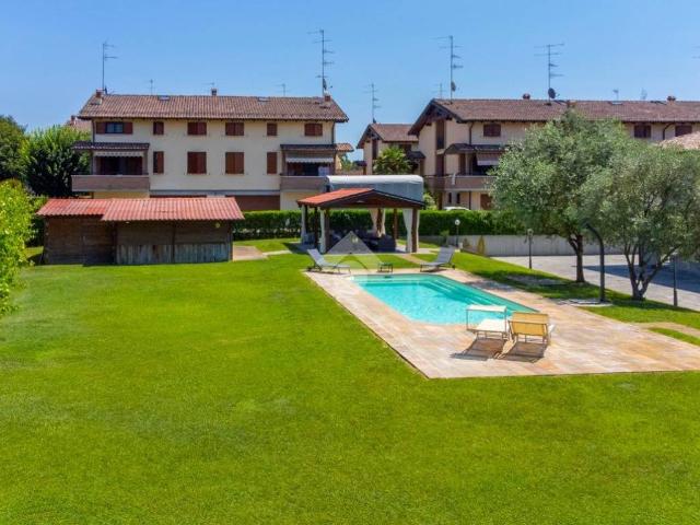 Villa Indipendente in vendita a Coviolo, Re