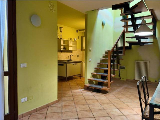 Villa Indipendente in vendita a Re, Reggio Emilia