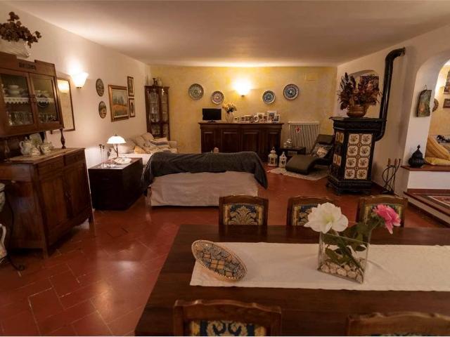 Villa Indipendente in vendita a Bagno, Re