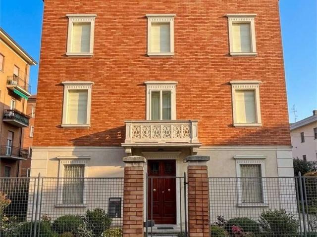 Villa Indipendente in vendita a Santo Stefano esterna, Re