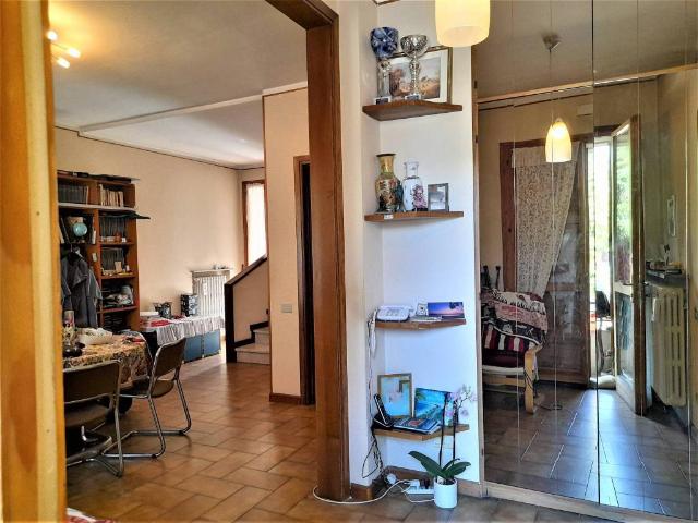 Villa Indipendente in vendita a Spirito Santo-Orologio, Re