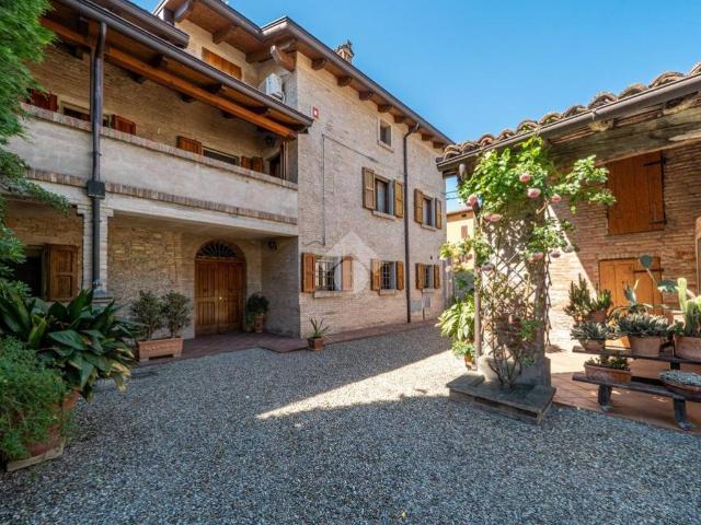 Villa Indipendente in vendita a Val d’Enza, Re