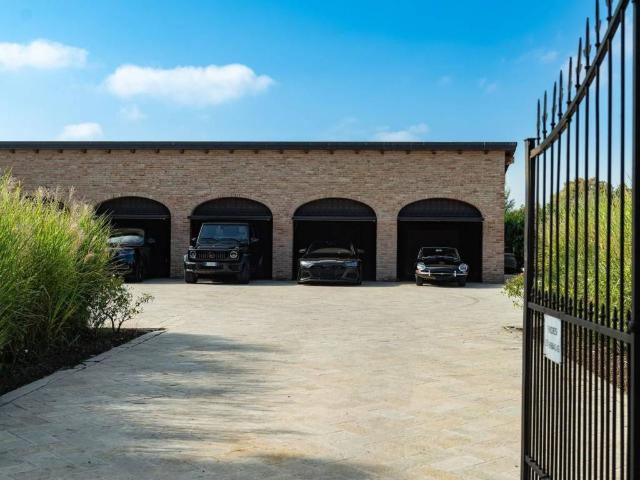 Villa Indipendente in vendita a Re, Reggio Emilia
