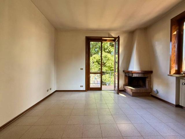 Villa Indipendente in vendita a Re, Reggio Emilia