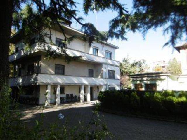 Villa Indipendente in vendita a Regina Pacis, Re