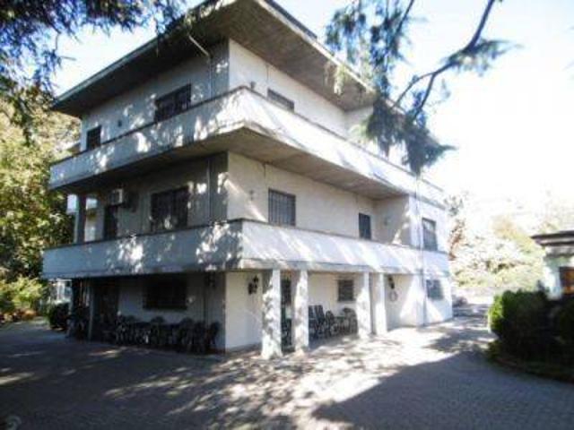 Villa Indipendente in vendita a Regina Pacis, Re