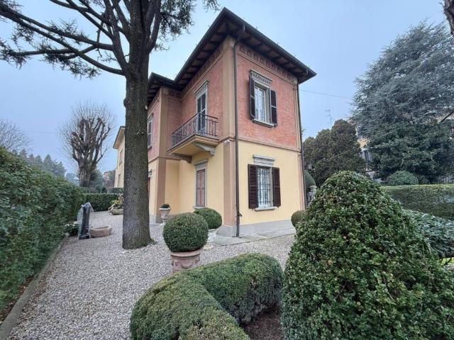 Villa Indipendente in vendita a San Pietro esterna, Re