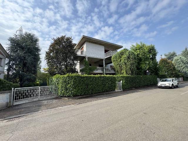 Villa Indipendente in vendita a Bell'Albero-Premuda, Re