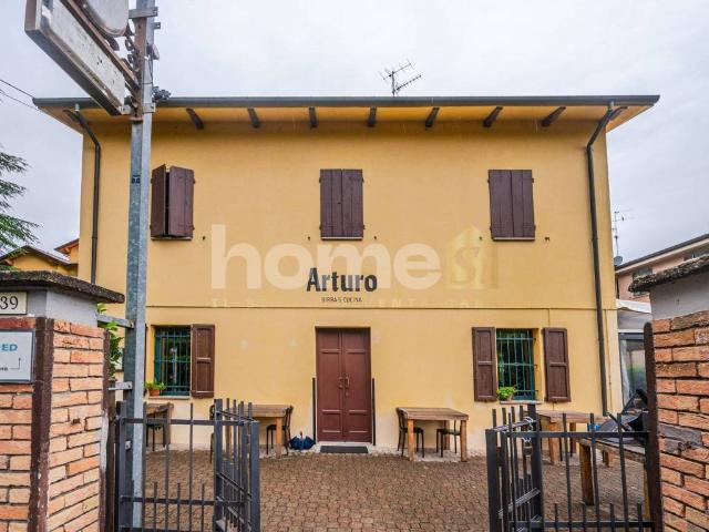 Villa Indipendente in vendita a Ca' di Rocco, Re