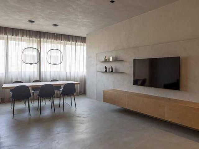 Villa Indipendente in vendita a Villaggio Olimpia, Re