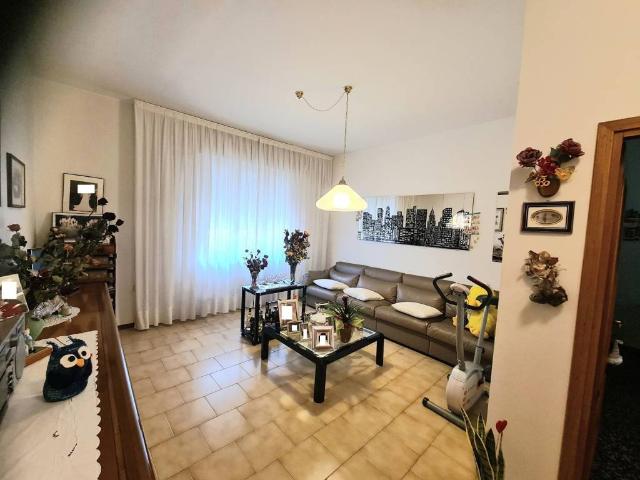 Villa Indipendente in vendita a Regina Pacis, Re