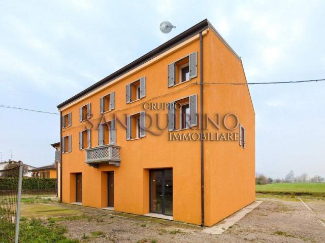 Villa Indipendente in vendita a Bassa Reggiana, Re