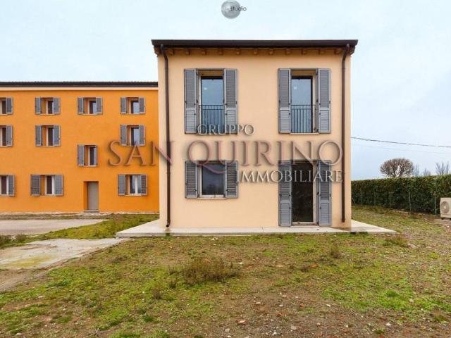Villa Indipendente in vendita a Bassa Reggiana, Re