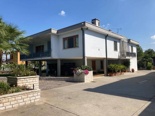 Villa Indipendente in vendita a Remedello, Lombardia