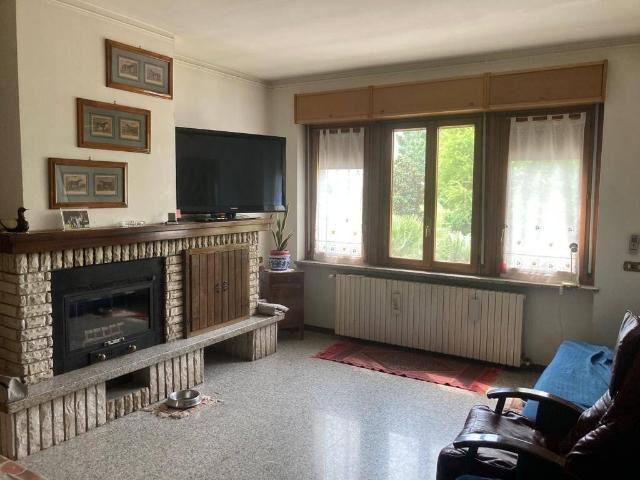 Villa Indipendente in vendita a Remedello, Lombardia