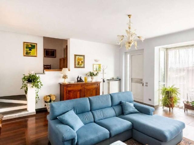 Villa Indipendente in vendita a Chiesuola, Renate