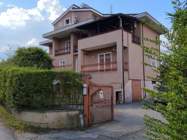 Villa Indipendente in vendita a Saporito, Calabria