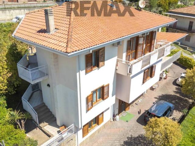 Villa Indipendente in vendita a Calabria, Cosenza