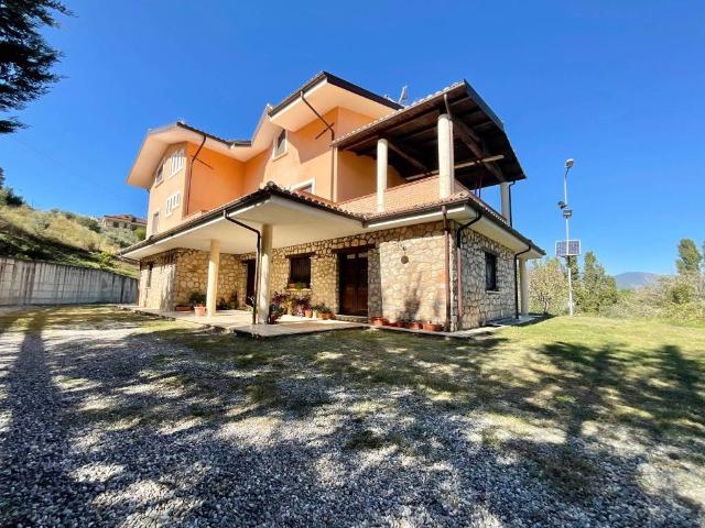 Villa Indipendente in vendita a Calabria, Cosenza
