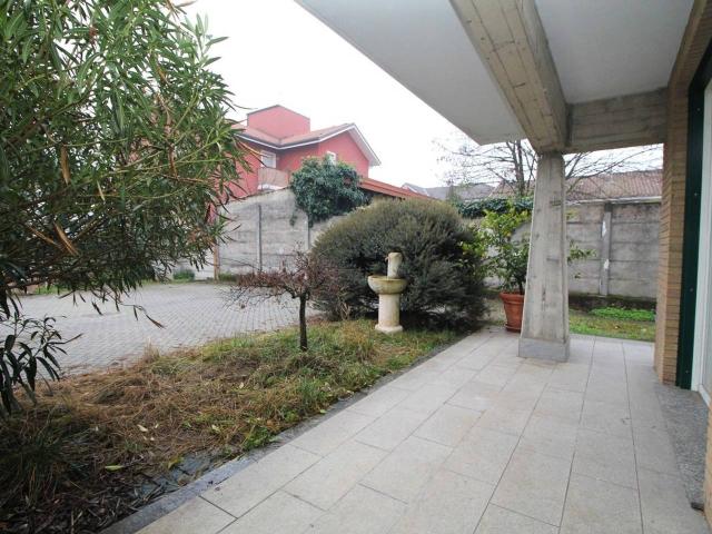Villa Indipendente in vendita a Canazza, Rescaldina