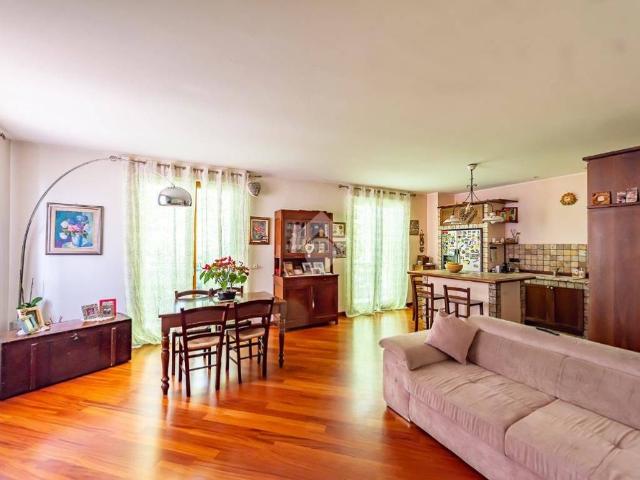 Villa Indipendente in vendita a Folchina, Rescaldina