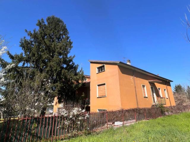 Villa Indipendente in vendita a Retorbido, Lombardia