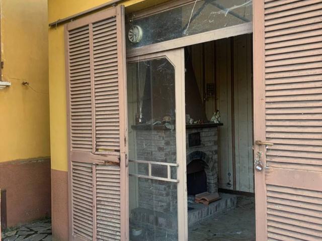 Villa Indipendente in vendita a Retorbido, Lombardia