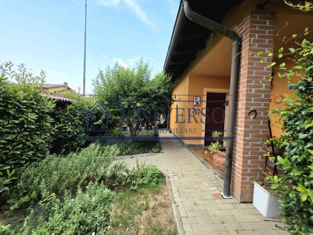 Villa Indipendente in vendita a Retorbido, Lombardia