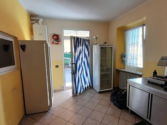 Villa Indipendente in vendita a Retorbido, Lombardia