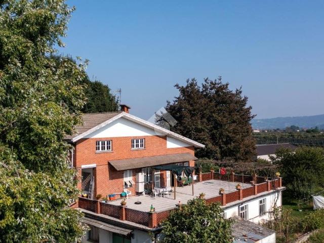 Villa Indipendente in vendita a Revello, Cuneo