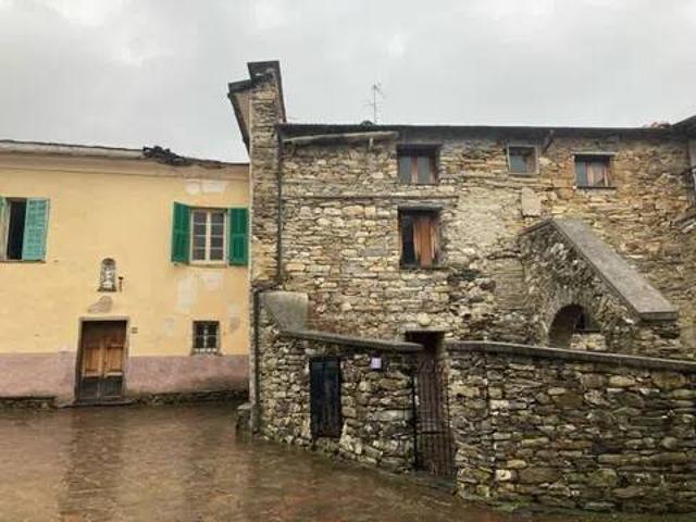 Villa Indipendente in vendita a Rezzo, Liguria