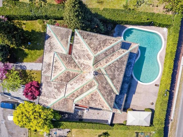 Villa Indipendente in vendita a Cascina Mazzino, Rho