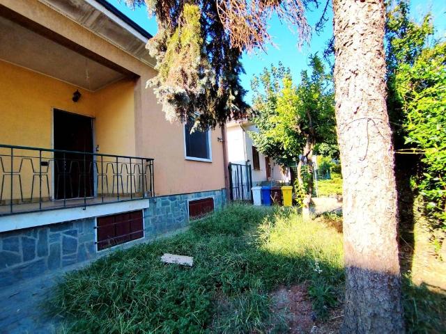Villa Indipendente in vendita a Rho, Lombardia