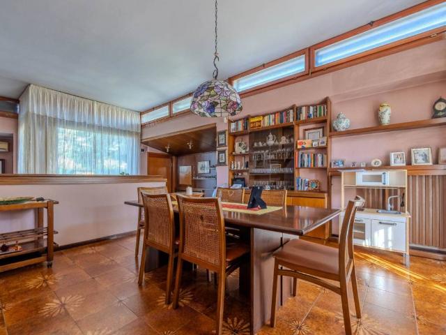 Villa Indipendente in vendita a Rho, Lombardia