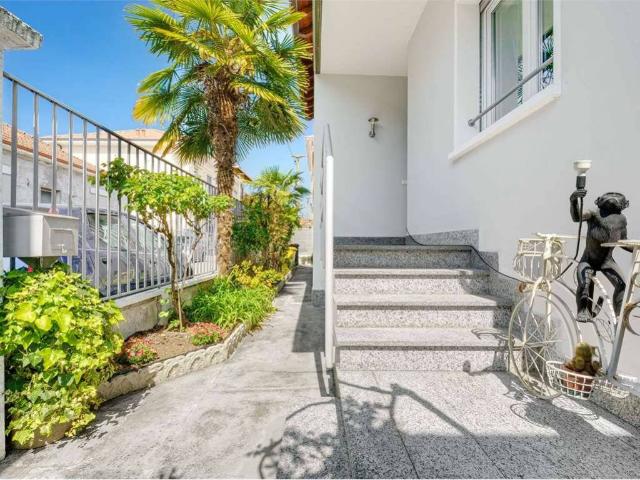 Villa Indipendente in vendita a Lucernate, Rho
