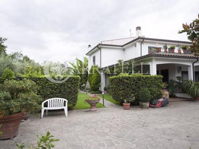 Villa Indipendente in vendita a Roma Capitale, Lazio