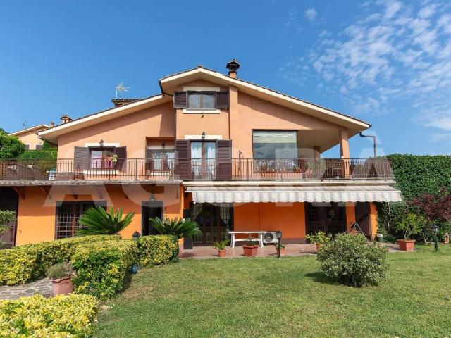 Villa Indipendente in vendita a Roma Capitale, Lazio