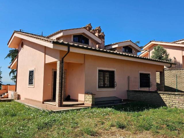 Villa Indipendente in vendita a Roma Capitale, Lazio