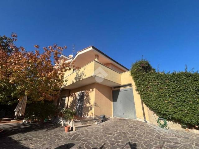 Villa Indipendente in vendita a Roma Capitale, Lazio