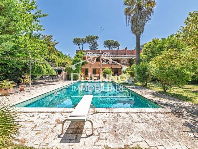 Villa Indipendente in vendita a Roma Capitale, Lazio