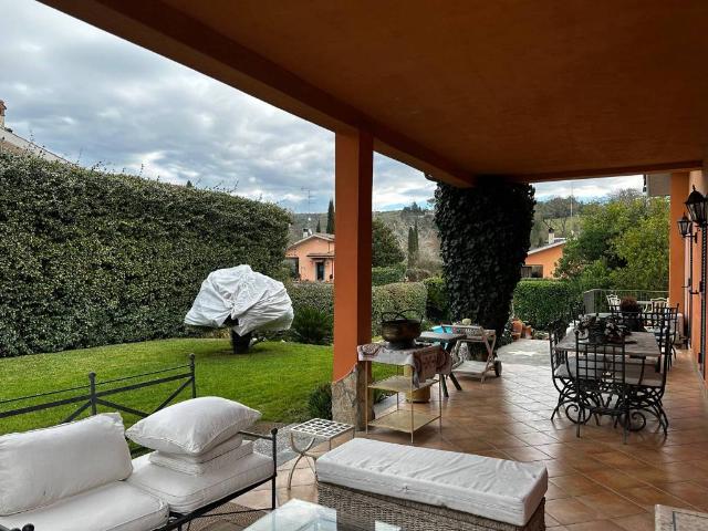 Villa Indipendente in vendita a Quadro, Roma Capitale